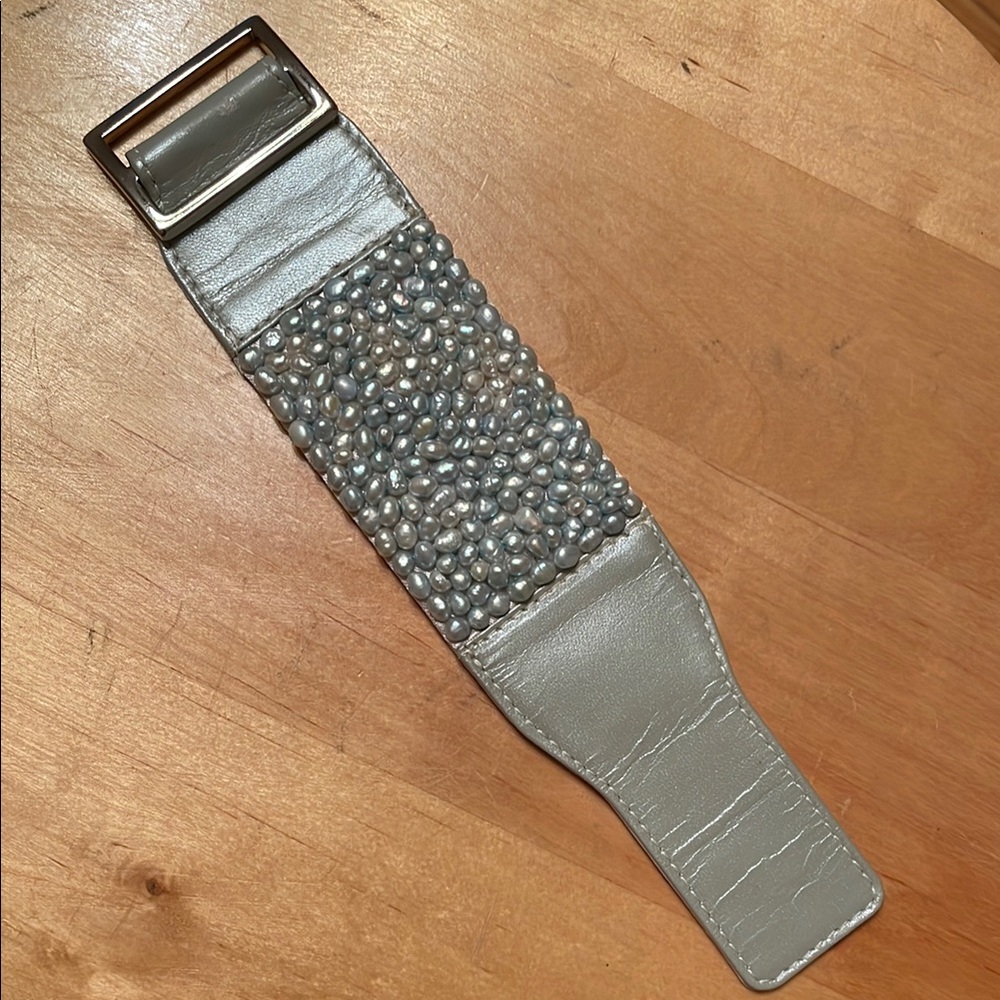 Balay Fashion Accessories by Retail Therapy Pearl Cuff Bracelet NWOT